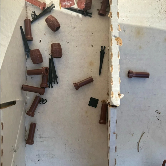 Lionel New York Central Flyer Train Set - Black and Red - Picture 13 of 13